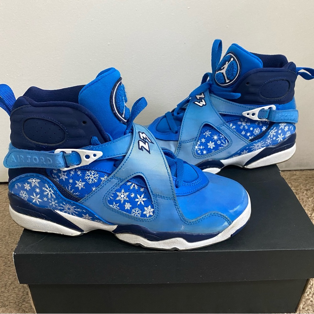 Boy Jordan’s Retro 8- Snowflake